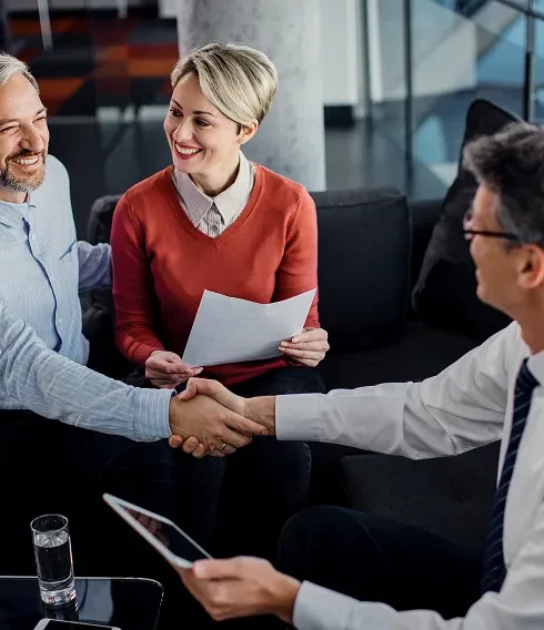 2021-02-16-3mbf91ukl7xe2fr-4vUq_qY3k-man sat at home office desk with headset on 1